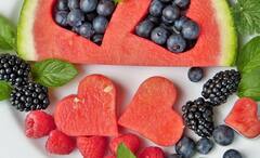 Health Tips: যখন তখন, যেমন খুশি তেমন হলে চলে না, মেলে না কোনও উপকার, ফল খাওয়ার সঠিক নিয়ম জানা জরুরি