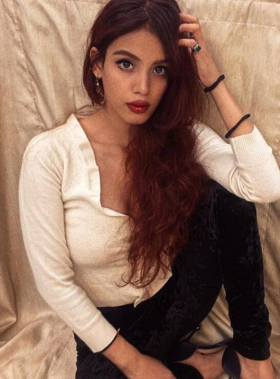 तेजस्वी प्रकाश के नागिन 6 में श्रद्धा त्रिपाठी का क्या किरदार होगा, फिलहाल इस बारे में कोई जानकारी सामने नहीं आई है.