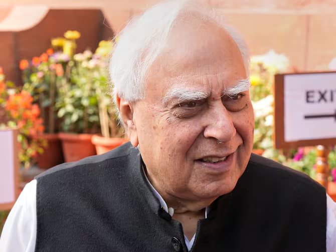 Rajya Sabha MP Kapil Sibal takes dig PM Modi BJP Government Brij Bhushan Sharan Singh 'सरकार सबके साथ नहीं, बल्कि बृजभूषण के साथ है', PM मोदी की चुप्पी पर कपिल सिब्बल ने उठाए सवाल