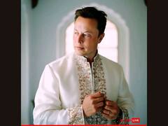 Elon Musk खुद को घोड़े, शेरवानी और कुर्ते में देख हुए खुश, ट्वीट कर दिया मजेदार रिएक्शन