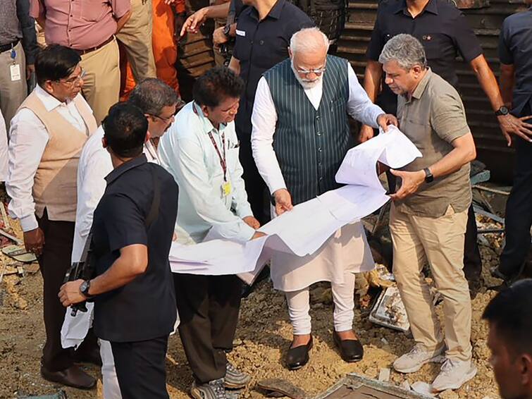 Odisha Train Accident CM Naveen Patnaik Briefs Prime Minister Narendra Modi About Latest Developments Over A Call Balasore Train Crash Odisha Train Accident: CM Patnaik Briefs PM Modi About Treatment Of Injured Persons, Arrangements Made