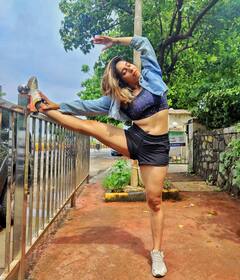 Neha Bhasin PHOTO: જીમ લુકમાં હોટ લાગે છે નેહા ભસીન, જુઓ તસવીરો