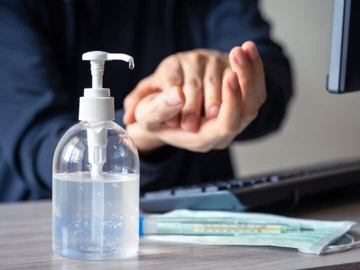 what is obsessive compulsive disorder know its symptoms मिनट-मिनट में आप भी धोते रहते हैं हाथ? कहीं आपकी ये आदत कोई खतरनाक मेंटल डिसऑर्डर तो नहीं!