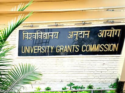 JOINT CSIR-UGC NET ADMIT CARDS released know how to download CSIR UGC NET 2023: சிஎஸ்ஐஆர் யுஜிசி நெட் தகுதித்தேர்வுக்கு ஹால் டிக்கெட் வெளியீடு பதிவிறக்கம் செய்வது எப்படி?
