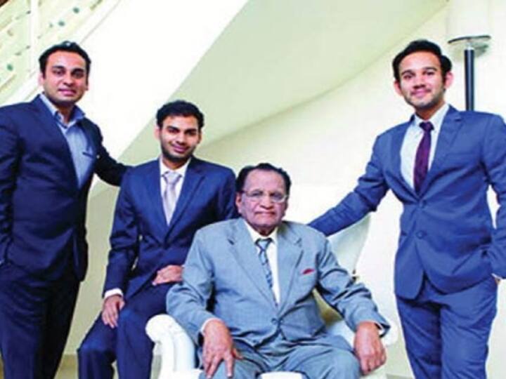 इससे पहले केशव महिंद्रा सबसे उम्रदराज अरबपति थे. 99 साल की उम्र में उनका निधन हो गया था. लक्ष्मण दास मित्तल ने सिर्फ तीन दशकों में एक अरब का सफल बिजनेस खड़ा किया. अब उनके सबसे बड़े बेटे अमृत सागर अभी कंपनी के वाइस चेयरमैन हैं.