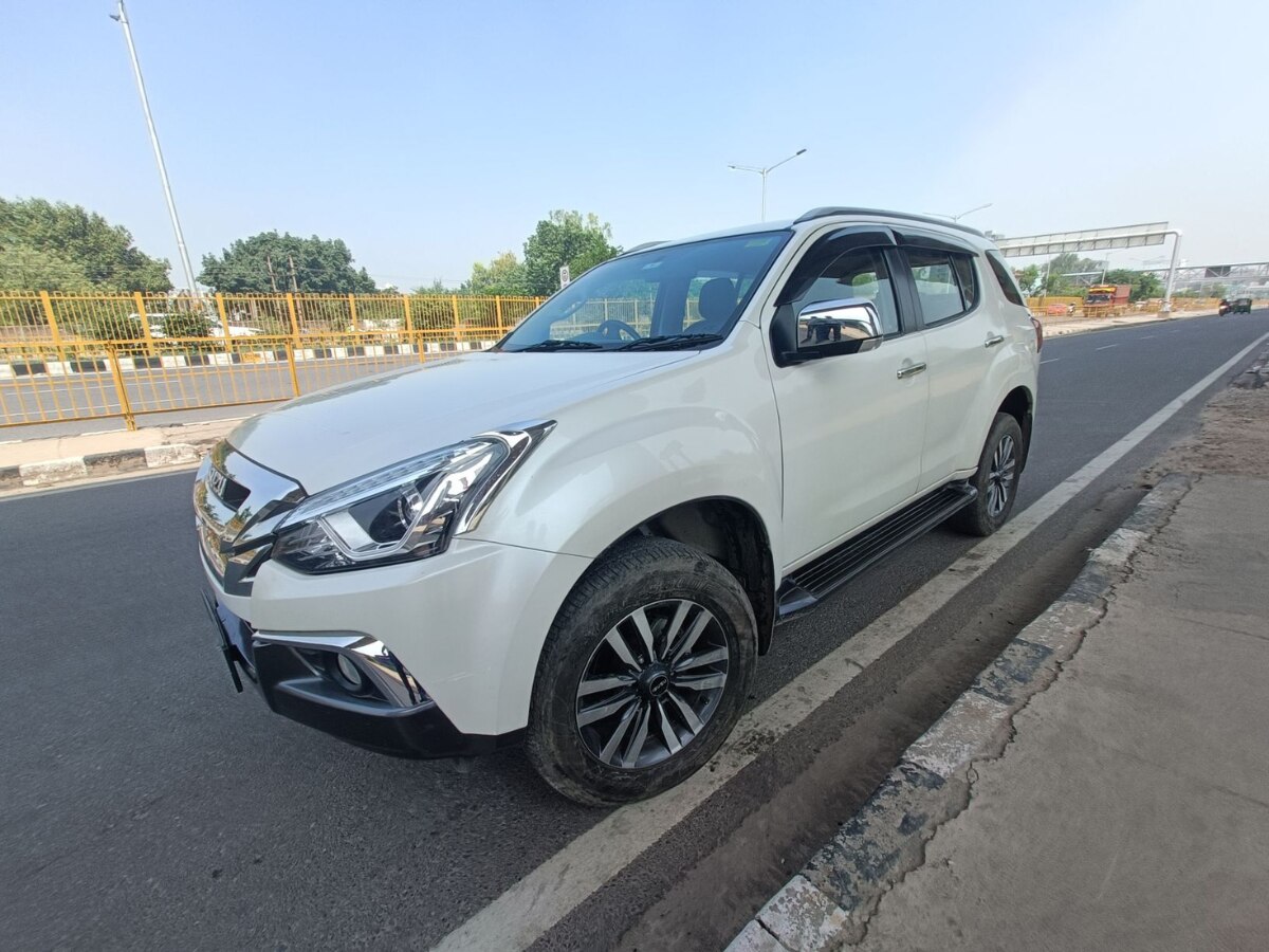 Isuzu MUX Long Term Review: A Big SUV Which Excels Off-Road