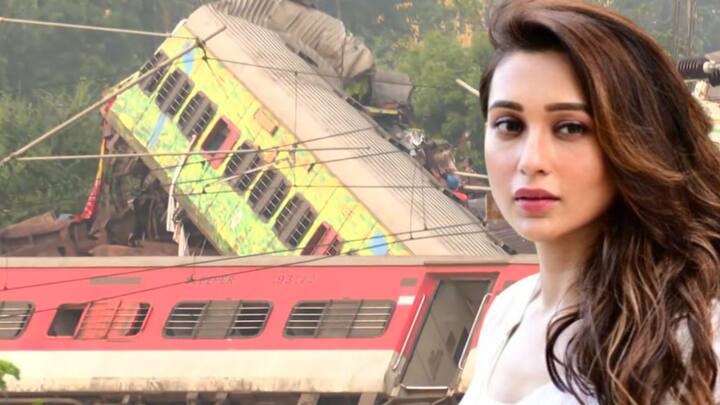 অভিনেত্রী মিমি চক্রবর্তী ট্য়ুইট করে বলেছেন, 'এই দুর্ঘটনা হৃদয়বিদারক। প্রিয়জনদের যারা হারিয়েছেন, সেই সকল পরিবারের জন্য প্রার্থনা এবং আহতদের জন্য দ্রুত সুস্থতা কামনা করছি।'