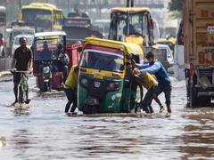 दिल्ली-NCR में बारिश ने बदला मौसम का मिजाज, बिहार-बंगाल में हीटवेव, 40 डिग्री से ज्यादा तापमान रहने की संभावना