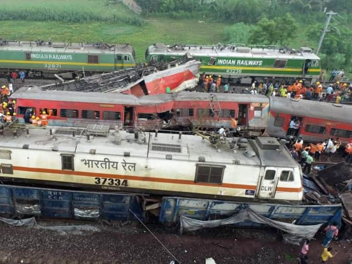 Odisha Train Accident: Indian Railway Board members on Kavach system and train crash reasons Odisha Train Accident: 'कवच भी दुर्घटना को नहीं रोक पाता, क्योंकि...', रेलवे ने बताया कैसे हुआ ओडिशा ट्रेन हादसा