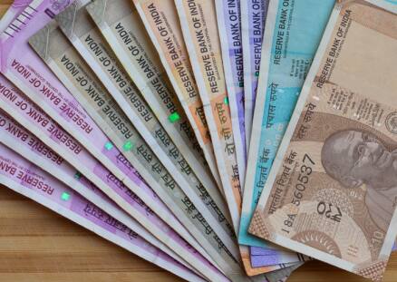 ਅਪ੍ਰੈਲ ਮਹੀਨੇ ਦੇ ਈਆਈਸੀਪੀਆਈ ਦੇ ਅੰਕੜੇ ਜਾਰੀ ਕੀਤੇ ਗਏ ਹਨ, ਜਿਸ ਦੇ ਤਹਿਤ ਕੁਝ ਮੀਡੀਆ ਰਿਪੋਰਟਾਂ ਵਿੱਚ ਕਿਹਾ ਗਿਆ ਹੈ ਕਿ ਕਰਮਚਾਰੀਆਂ ਦੀ ਤਨਖਾਹ ਵਿੱਚ ਵਾਧਾ ਹੋ ਸਕਦਾ ਹੈ। ਰਿਪੋਰਟ 'ਚ ਕਿਹਾ ਗਿਆ ਹੈ ਕਿ ਮੁਲਾਜ਼ਮਾਂ ਦੇ ਮਹਿੰਗਾਈ ਭੱਤੇ 'ਚ 3 ਫੀਸਦੀ ਦਾ ਵਾਧਾ ਕੀਤਾ ਜਾ ਸਕਦਾ ਹੈ। ਹਾਲਾਂਕਿ ਮਈ ਅਤੇ ਜੂਨ ਦੇ ਅੰਕੜੇ ਆਉਣੇ ਅਜੇ ਬਾਕੀ ਹਨ, ਜਿਸ ਤੋਂ ਬਾਅਦ ਇਹ ਸਪੱਸ਼ਟ ਹੋਵੇਗਾ ਕਿ ਜੁਲਾਈ 'ਚ ਮੁਲਾਜ਼ਮਾਂ ਦਾ ਡੀਏ ਕਿੰਨਾ ਵਧੇਗਾ।