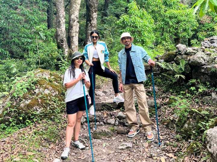 yuzvendra chahal dhanashree verma trekking latest photos after ipl 2023 Chahal Dhanashree Photos: IPL के बाद छुट्टियां मनाने पहाड़ों की ओर निकले युजवेंद्र चहल, वाइफ धनश्री के साथ की ट्रैकिंग