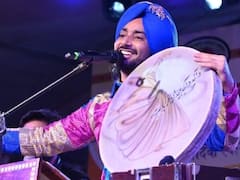 समर फेस्टिवल में सतिंदर सरताज ने बिखेरा अपनी आवाज का जादू, तालियों से गूंजा रिज मैदान