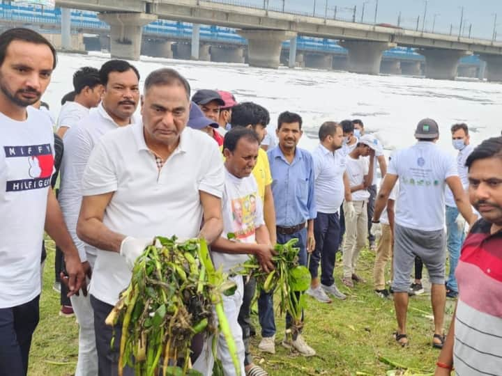 Delhi BJP leader Ramveer Singh Bidhuri targets CM Arvind Kejriwal government demands account of rs 8500 crores Yamuna Cleanliness Campaign: बीजेपी नेता ने दिल्ली सरकार पर साधा निशाना, 8500 करोड़ का मांगा हिसाब 