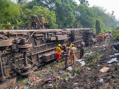 Odisha Train Tragedy: दर्दनाक रेल हादसे वाली जगह पर अब कैसे हैं हालात, किस तरह युद्धस्तर पर हटाया जा रहा मलबा, तस्वीरों में देखिए