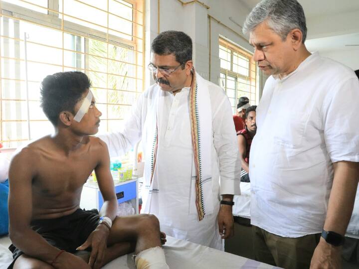 While elaborating on the injured, the Railways Minister said, 