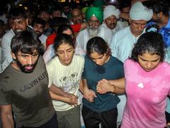 'छाती पर गोली खानी पड़े तो खाएंगे', पहलवानों के समर्थन में शामली में हुई खाप पंचायत, हुआ ये फैसला