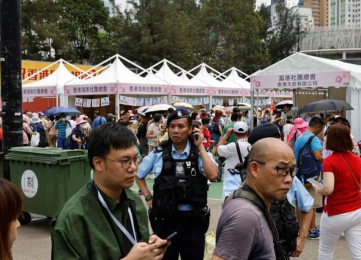 Hong Kong: तियानमेन चौक नरसंहार की 34वीं वर्षगांठ पर हांगकांग में हुआ प्रदर्शन, आठ लोग गिरफ्तार