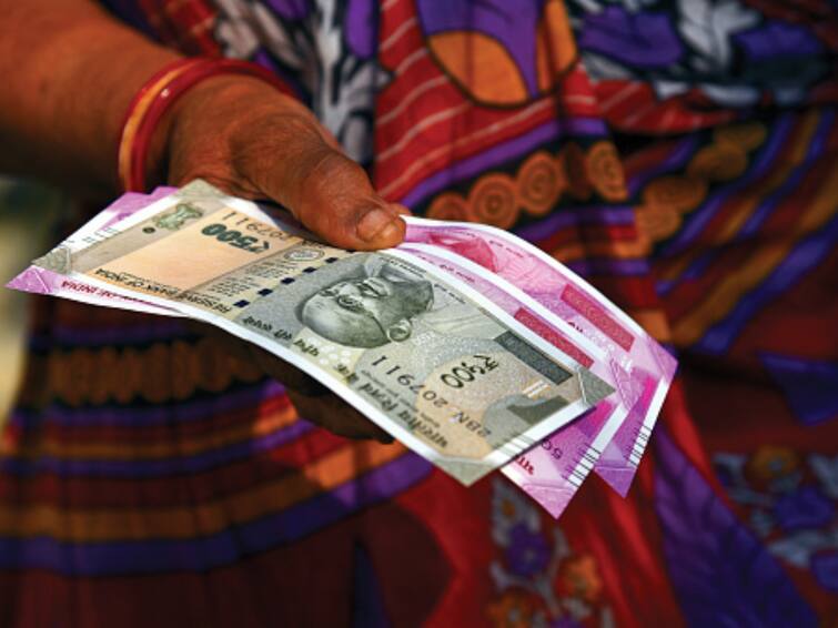 28,000 J&K Govt Employees Under I-T Department Scanner For Claiming Bogus Refunds