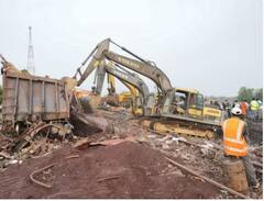 Odisha Train Tragedy: ਦਰਦਨਾਕ ਰੇਲ ਹਾਦਸੇ ਵਾਲੀ ਥਾਂ 'ਤੇ ਹੁਣ ਕਿਹੋ ਜਿਹੀ ਹੈ ਸਥਿਤੀ, ਕਿਵੇਂ ਜੰਗੀ ਪੱਧਰ 'ਤੇ ਹਟਾਇਆ ਜਾ ਰਿਹੈ ਮਲਬਾ, ਵੇਖੋ ਤਸਵੀਰਾਂ