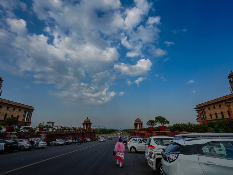 NCR Weather Update: Light To Moderate Rainfall With Gusty Winds In Delhi & Adjoining Areas Toda