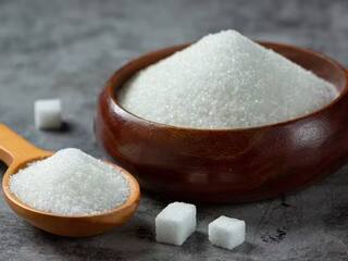 Health Tips : एक आठवड्यासाठी साखर सोडून द्या ...शरीरात जाणवतील 'हे' सकारात्मक बदल