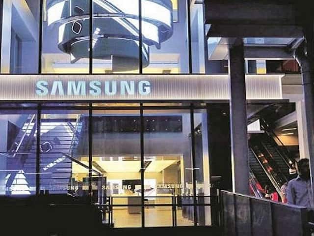 Experience and Explore: Samsung Launches New Premium Experience Store at  Select Citywalk Mall in New Delhi – Samsung Newsroom India