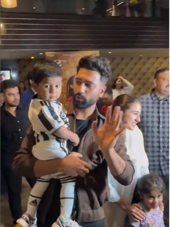 Vicky Kaushal Plays With A Toddler During Zara Hatke Zara Bachke Promotions