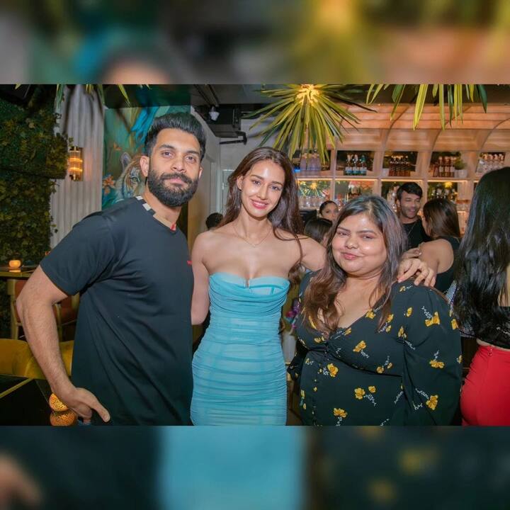 मौनी रॉय के इस रेस्टोरेंट लॉन्च पार्टी में उनके सभी दोस्त शामिल हुए. इस पार्टी की कुछ इनसाइड तस्वीरें अब सोशल मीडिया पर सामने आई हैं.