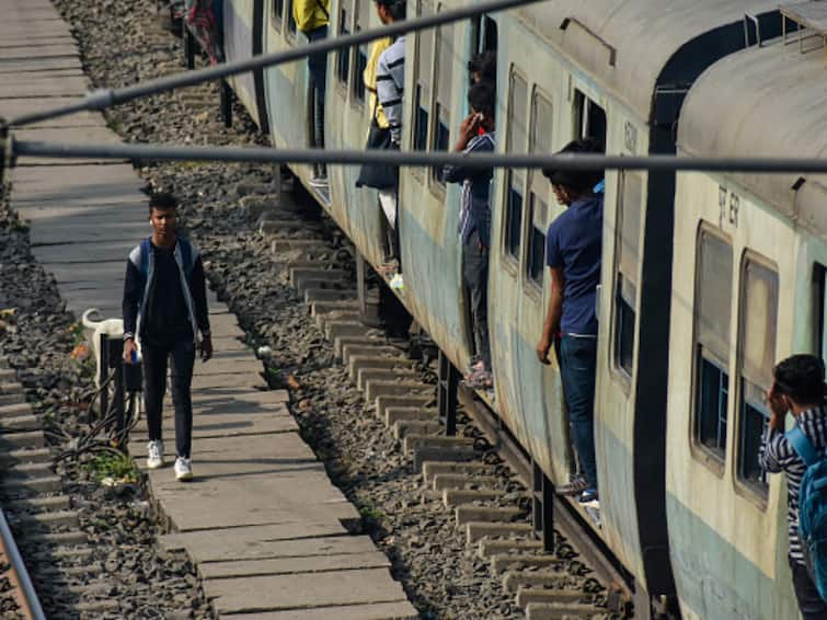 1,129 Derailments In Last 4 Years, Rs 32 Cr Loss: 2022 CAG Report’s Red Flags On Train Safety