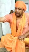 CM योगी आदित्यनाथ का जन्मदिन, गोरखनाथ मंदिर में की पूजा-अर्चना की