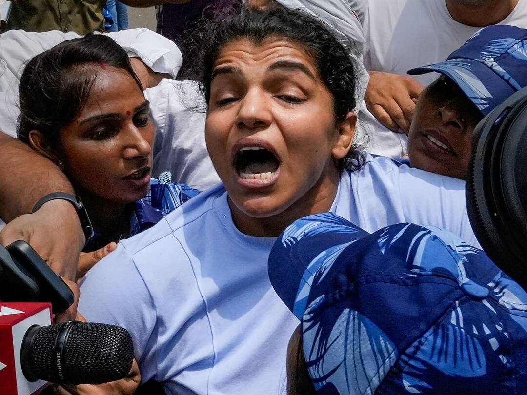 Delhi Police Chargesheet Fight Will Continue In Court And Not On Roads Sakshi Malik Bajrang Punia Wrestlers Protest Delhi Police Filed Chargesheet, Fight Will Continue In Court And Not On Roads, Says Sakshi Malik