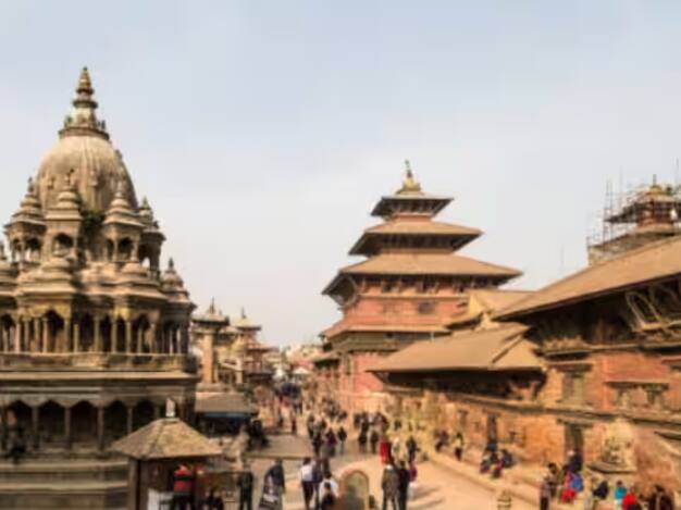 ਨੇਪਾਲ ਦੇ ਸੈਂਟਰਲ ਬਿਊਰੋ ਆਫ ਸਟੈਟਿਸਟਿਕਸ ਦੇ ਸਾਲ 2021 ਦੇ ਅੰਕੜਿਆਂ ਦੇ ਅਨੁਸਾਰ, ਮੁਸਲਮਾਨਾਂ ਅਤੇ ਈਸਾਈਆਂ ਦੀ ਆਬਾਦੀ ਵਿੱਚ ਵਾਧਾ ਹੋਇਆ ਹੈ।