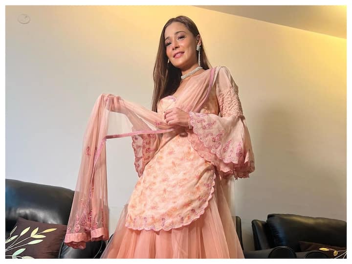 Here's What Sara Khan Says About Her 'Bathtub Video' Posted By Sister Ayra On Instagram Here's What Sara Khan Says About Her 'Bathtub Video' Posted By Sister Ayra On Instagram