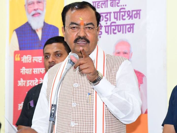 UP Deputy CM Keshav Prasad Maurya Reaction on Congress Leader Kamal Nath Akhilesh Yadav Statement UP Politics: कमलनाथ के बयान पर अखिलेश के 'समर्थन' में उतरे केशव प्रसाद मौर्य, कांग्रेस नेता को दे डाली ये नसीहत