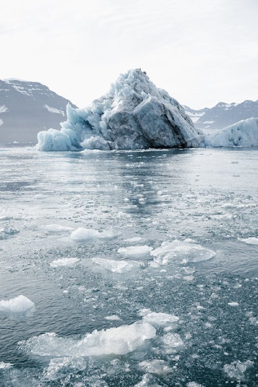 Greenland Ice Melting: दुनिया के इस सबसे बड़े द्वीप पर 3 गुना तेजी से पिघल रहे ग्लेशियर, वैज्ञानिकों की चेतावनी- 'तो डूब जाएंगी बस्तियां..