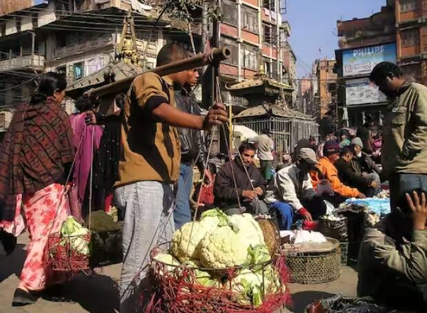 ਨੇਪਾਲ ਹਰ ਦਸ ਸਾਲ ਬਾਅਦ ਆਬਾਦੀ ਦੀ ਜਨਗਣਨਾ ਕਰਵਾਉਂਦਾ ਹੈ ਪਰ ਇਸ ਵਾਰ ਕੋਵਿਡ-19 ਕਾਰਨ ਨਤੀਜੇ ਦੇਰੀ ਨਾਲ ਆਏ।