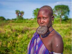 Mursi: इथोपिया की वो जनजाति जहां शादी होते ही महिलाओं को कान और होंठ काटने पड़ते हैं