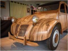 1,85,43,630 रुपए में बिकी लकड़ी से बनी ये कार, जानें इसमें ऐसा क्या है खास