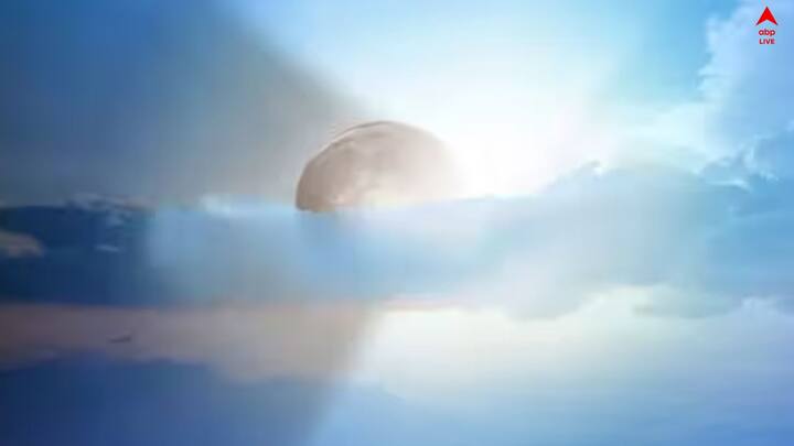 আজই ছায়া চুরি যাওয়ার দিন  ।সময় গড়ানোর সঙ্গে সঙ্গে আবার তা দৃশ্যমান হচ্ছে।