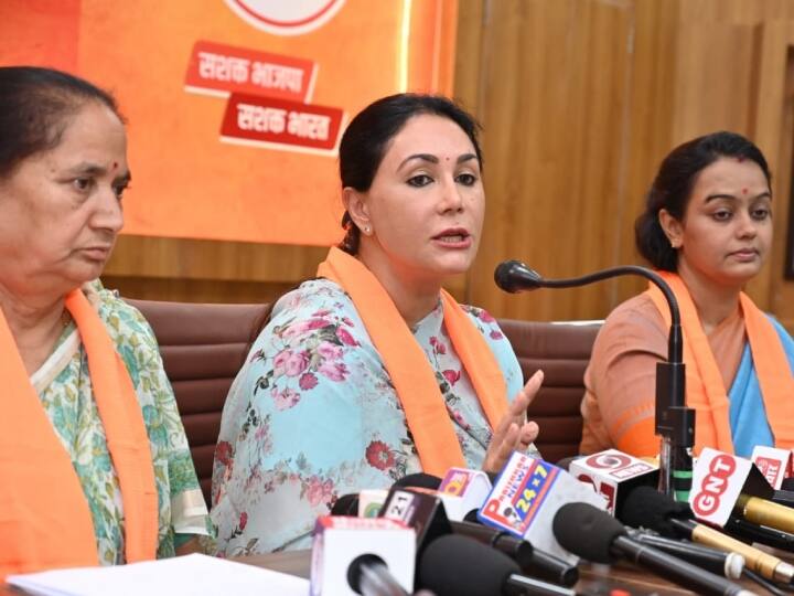 Rajasthan Assembly Elections 2023 BJP Female MP Diya Kumari Target Ashok Gehlot Sachin Pilot on Women Security Issue ANN Rajasthan Election 2023: बीजेपी की महिला सांसदों ने गहलोत-पायलट पर बोला हमला- 'कुर्सी का खेल में भूल गए...'