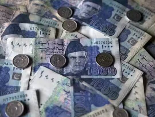 ਭੂਟਾਨ ਜੋ ਕਿ ਦੁਨੀਆ ਦੇ ਗਰੀਬ ਦੇਸ਼ਾਂ ਵਿੱਚ ਗਿਣਿਆ ਜਾਂਦਾ ਹੈ..ਅੱਜ ਇਸਦੀ ਕਰੰਸੀ ਵੀ ਪਾਕਿਸਤਾਨੀ ਕਰੰਸੀ ਨਾਲੋਂ ਬਿਹਤਰ ਹੈ। 1 ਭੂਟਾਨੀ ਨਗਲਟ੍ਰਮ 3.47 ਪਾਕਿਸਤਾਨੀ ਰੁਪਏ ਦੇ ਬਰਾਬਰ ਹੈ।