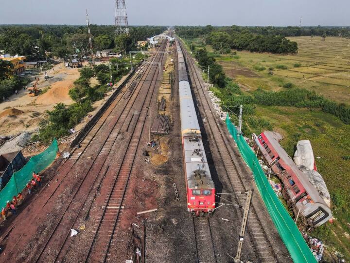 Odisha Train Accident Indian Railways spent Rs 1 lakh crore on security between 2017 and 2022 Odisha Train Accident: रेलवे ने 2017 से 2022 के बीच सुरक्षा पर एक लाख करोड़ रुपये खर्च किए- रिपोर्ट में दावा