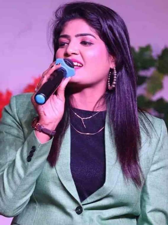 कितनी पढ़ी-लिखी हैं भोजपुरी सिंगर निशा उपाध्याय