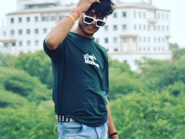 Delhi Crime: जान बचाने के लिए भागता रहा, खून से सन गई पूरी गली, पिता ने बताया कैसे हुई बेटे की हत्या Delhi Crime Raju Park area young man Sachin was stabbed death with an ice breaking needle ANN Delhi Crime: जान बचाने के लिए भागता रहा, खून से सन गई पूरी गली, पिता ने बताया कैसे हुई बेटे की हत्या