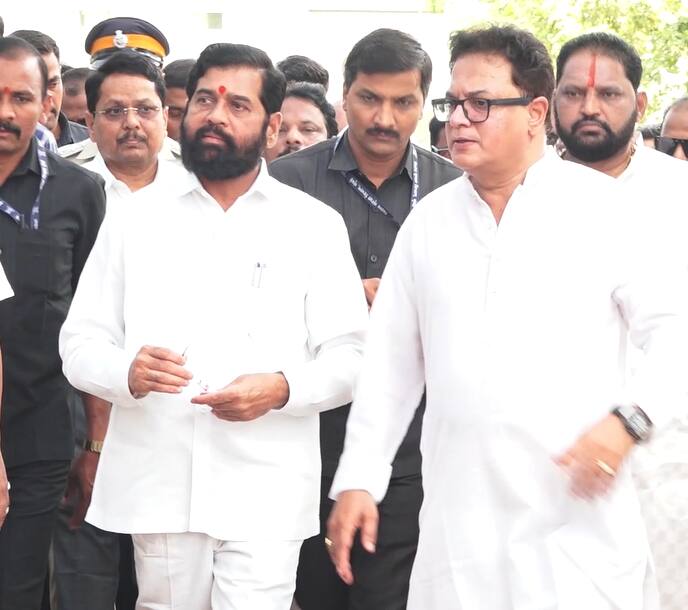 महाराष्ट्र के सीएम एकनाथ शिंदे भी इस दौरान सुलोचना लाटकर  के घर उनके अंतिम दर्शन के लिए पहुंचे.