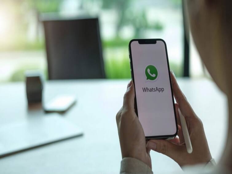 WhatsApp Rolling Out New Calling Button in audio conference call On iOS Beta WhatsApp Feature : இனி ஆடியோ கால்களிலும் கான்பரன்சில் பேசலாம்...வாட்ஸ் அப்பில் வரப்போகும் புதிய அப்டேட்...!