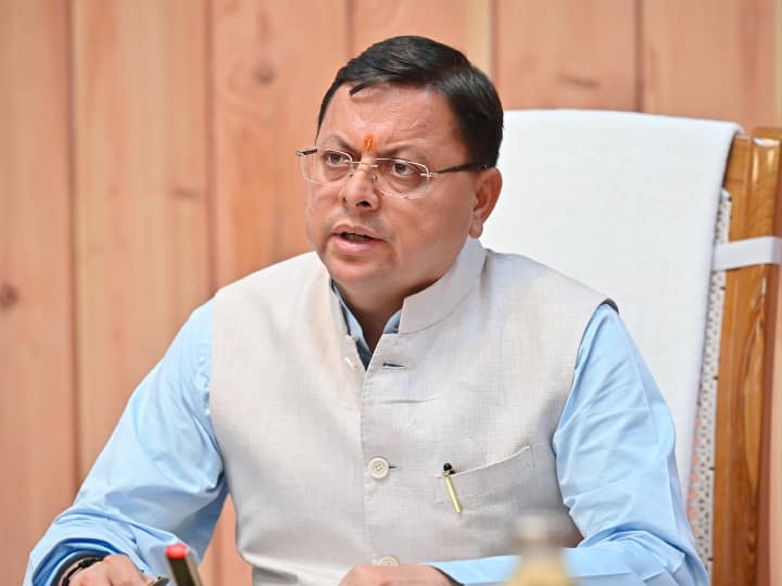 Uttarakhand Pushkar Singh Dhami has announced big schemes for many assemblies ann Uttarakhand News: दिल्ली दौरे से लौटकर सीएम पुष्कर सिंह धामी ने खोला योजनाओं का पिटारा, किए कई बड़े एलान