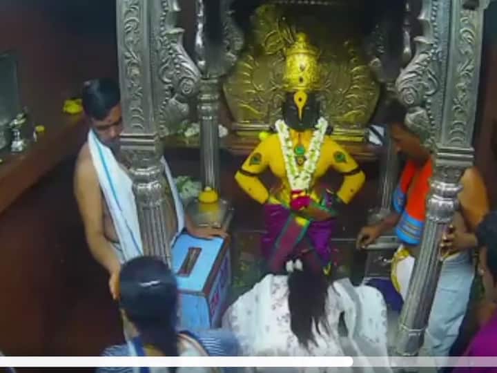 दर्शन घेतल्यानंतर गौतमी म्हणाली की, आषाढी पायी सोहळ्यात थकलेल्या भागलेल्या वारकऱ्यांसाठी मनोरंजनाचा कार्यक्रम करण्याचा माझा विचार आहे