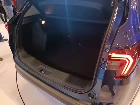 নতুন Honda Elevate SUV আজ আনুষ্ঠানিকভাবে লঞ্চ করা হয়েছে যা এই বছরের অগস্টের মধ্যে বাজারে লঞ্চ হওয়ার সম্ভাবনা রয়েছে।