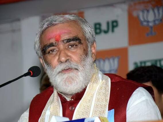 Bihar Politics: राहुल गांधी पर भड़के केंद्रीय मंत्री अश्विनी चौबे ने कहा- 'खाते भारत का हैं और गाते विदेश का' Bihar Politics: राहुल गांधी पर भड़के केंद्रीय मंत्री अश्विनी चौबे ने कहा- 'खाते भारत का हैं और गाते विदेश का'